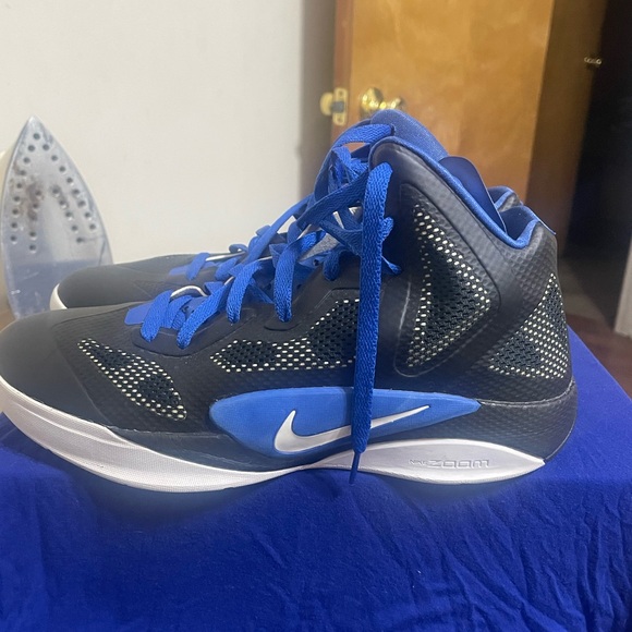 Men’s Nike Zoom Hyperfuse 2011 Basketball shoes size 11. Very Good Condition - Picture 8 of 14